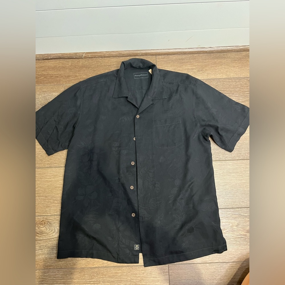 Men's Black Silk Tommy Bahama Short Sleeve Button Down
